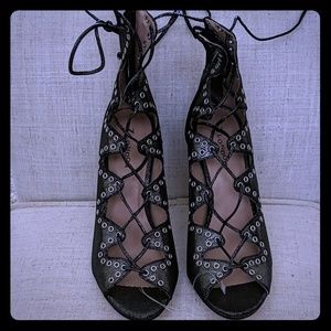 New Z London metallic silver lace up heels